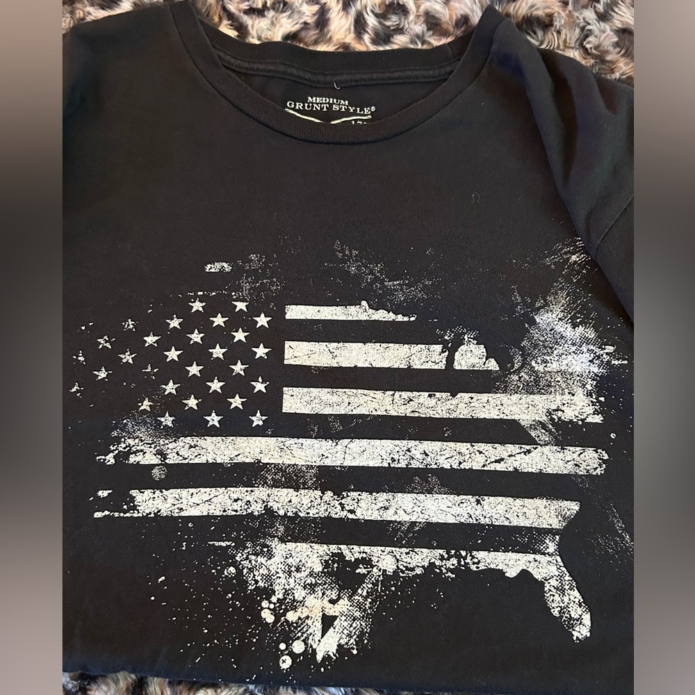 GRUNT STYLE medium T-shirt with distressed flag - Picture 4 of 14